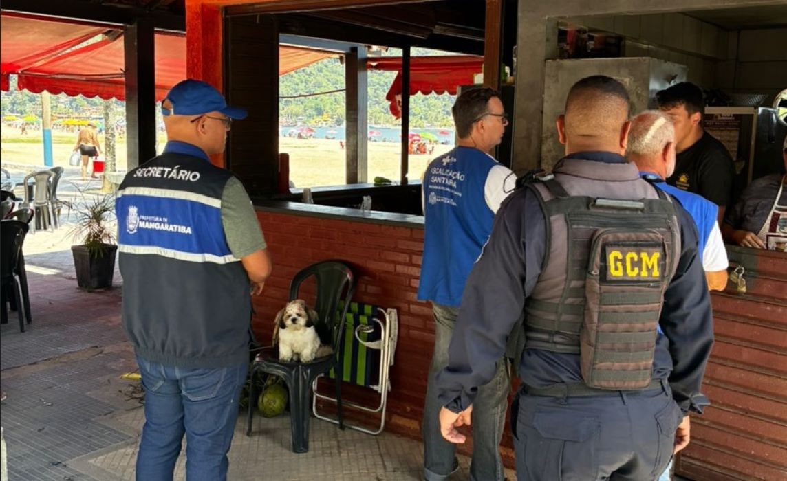 Ação interdita quiosques em Itacuruçá por irregularidades sanitárias
