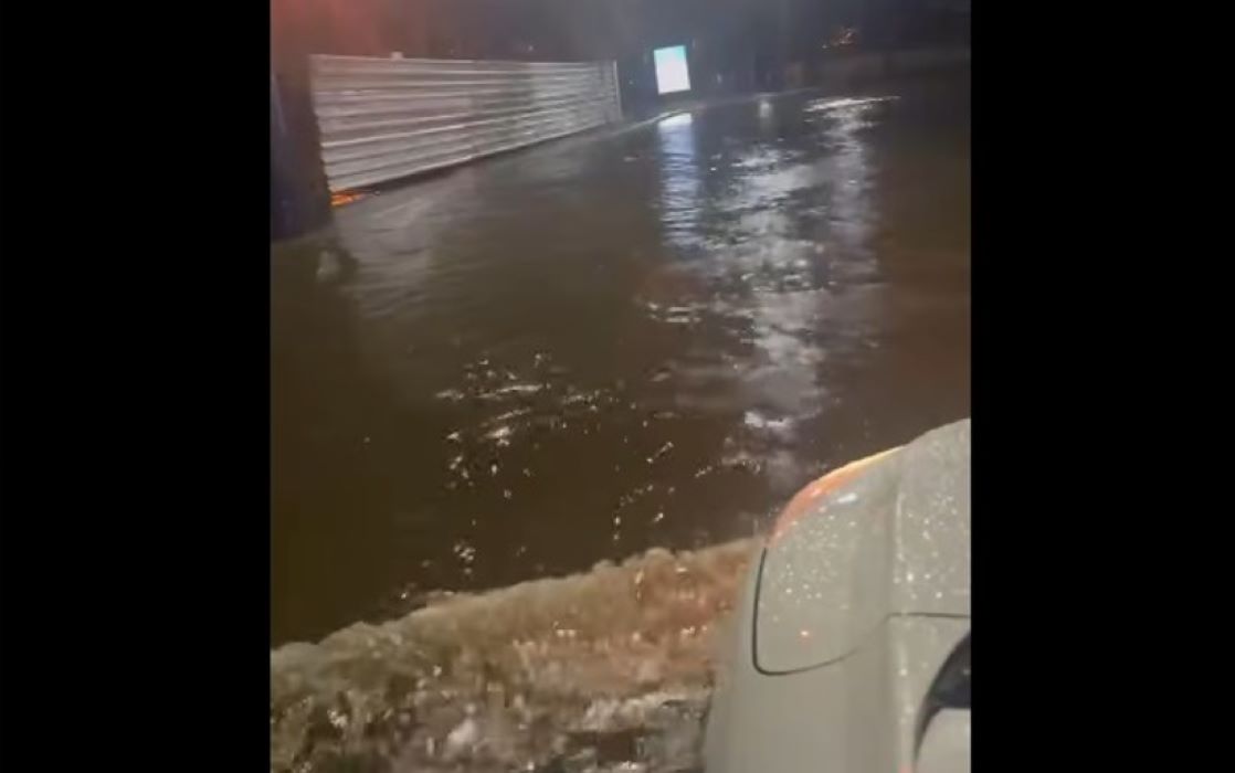 Chuva intensa provoca alagamentos e interdições na Costa Verde