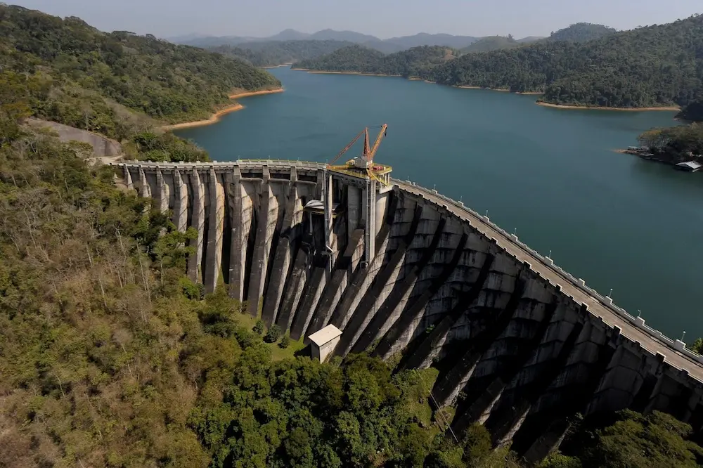 Reparo da Cedae afeta abastecimento de água no Grande Rio