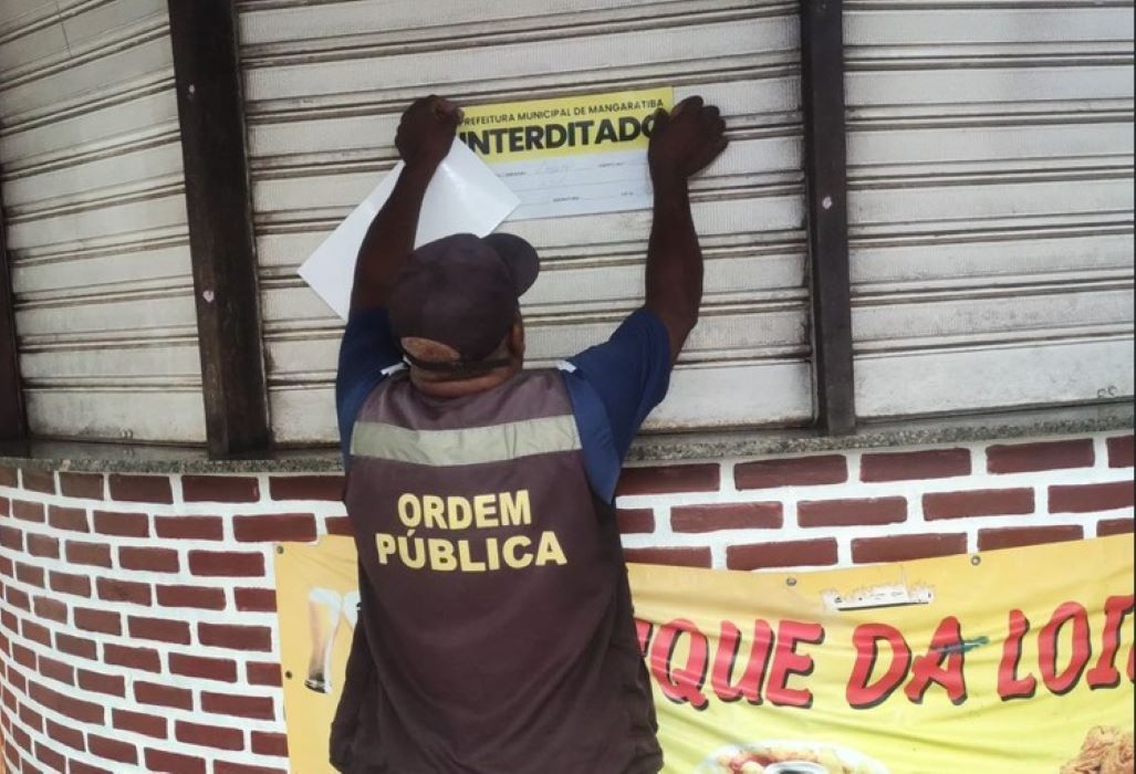 Prefeitura interdita quiosque na Praia do Saco por perturbação do sossego